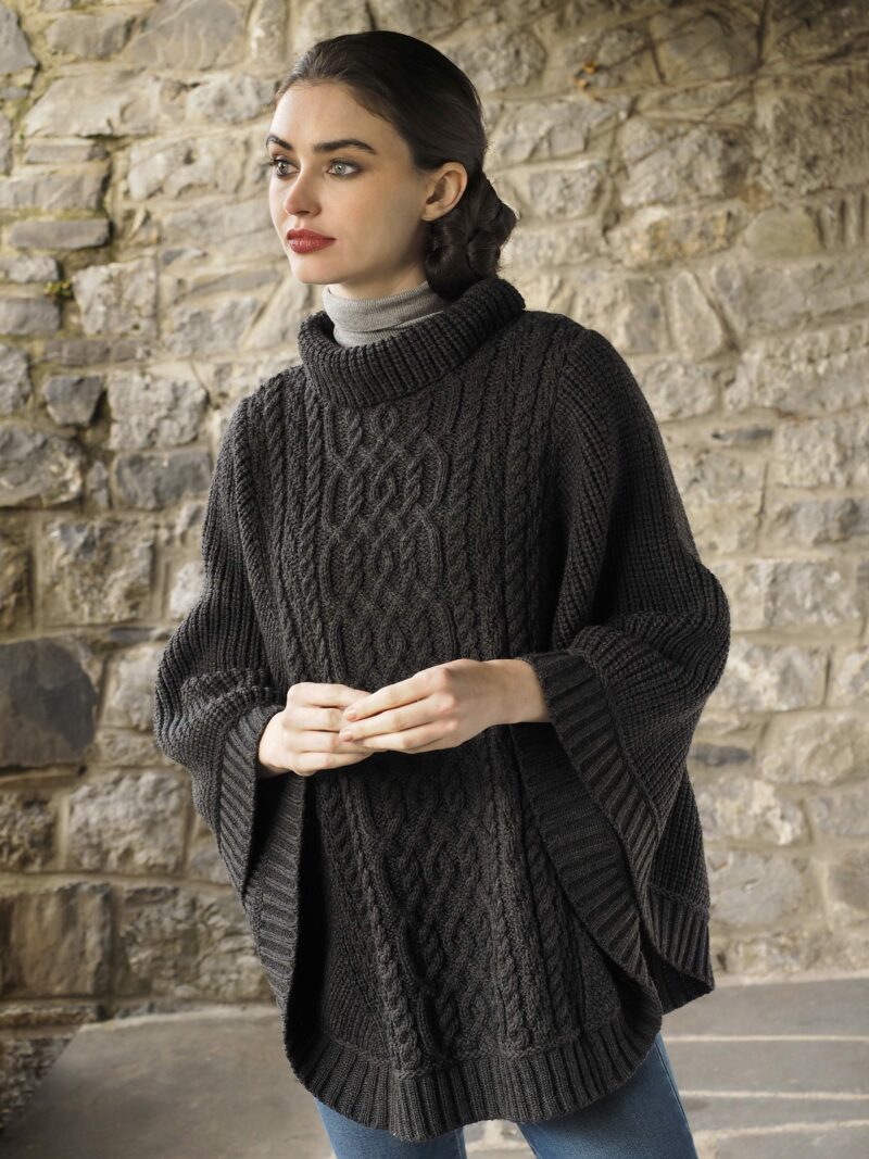 Poncho Aran Fisherman Knit